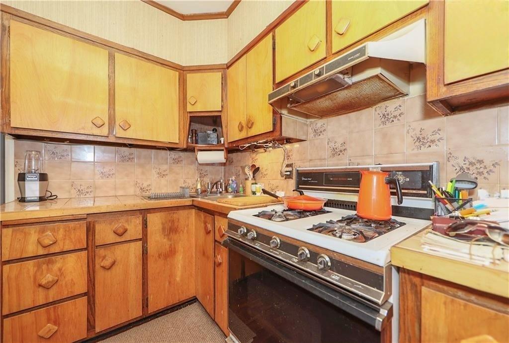 6623 Wallaston Court Bensonhurst Brooklyn NY 11204