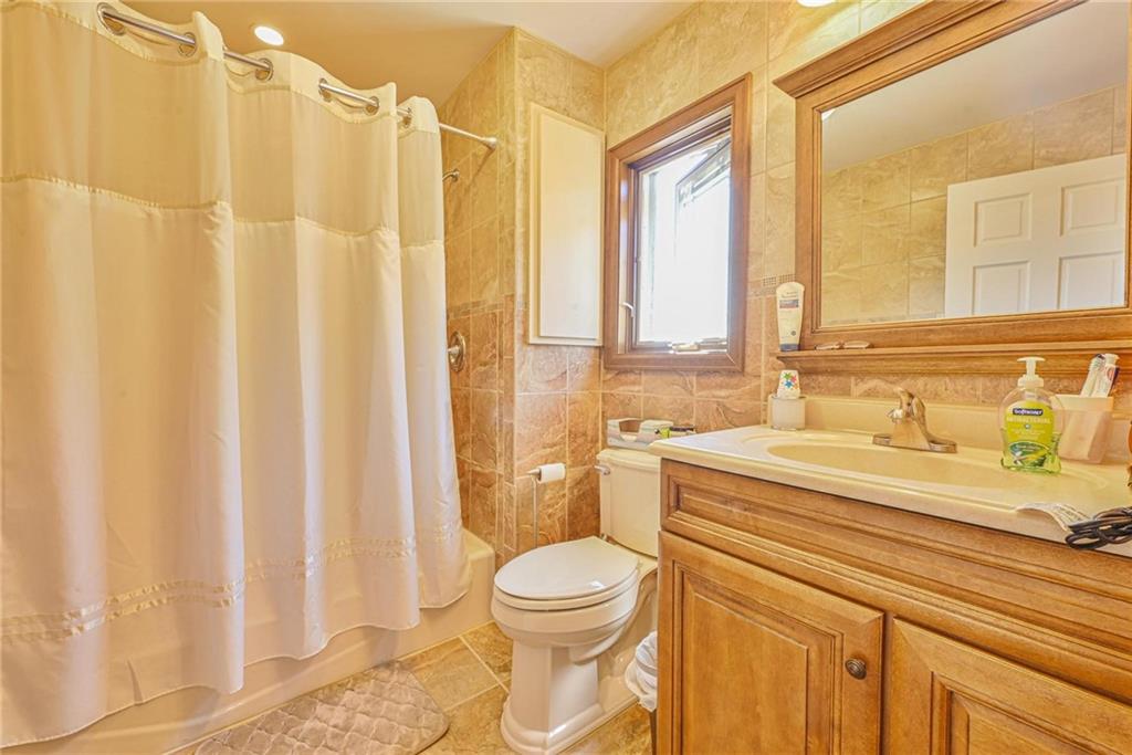 20 West 18th Road Broad Channel Broad Channel NY 11693