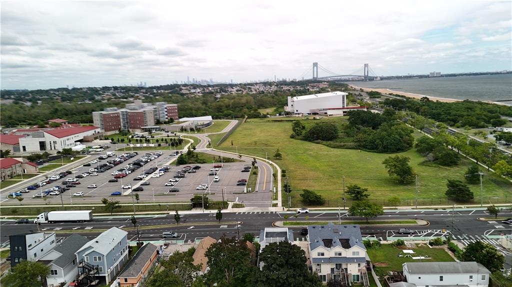 762 Seaview Avenue Midland Beach Staten Island NY 10305