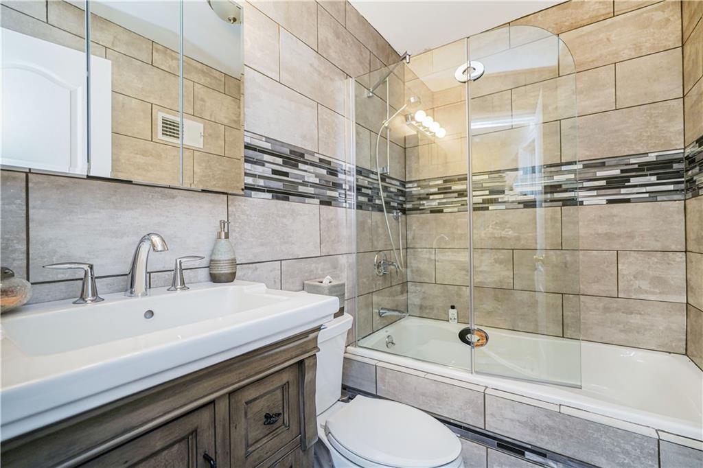 762 Seaview Avenue Midland Beach Staten Island NY 10305