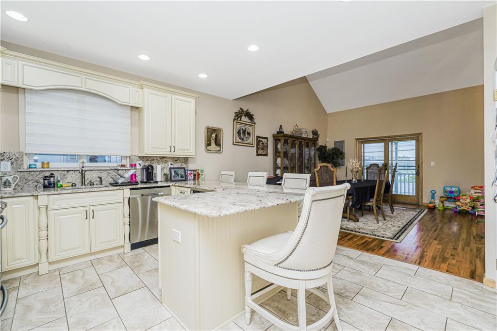 762 Seaview Avenue Midland Beach Staten Island NY 10305