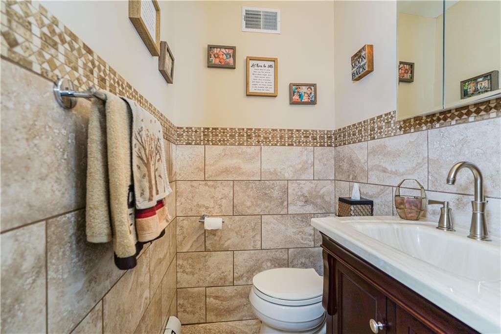 762 Seaview Avenue Midland Beach Staten Island NY 10305