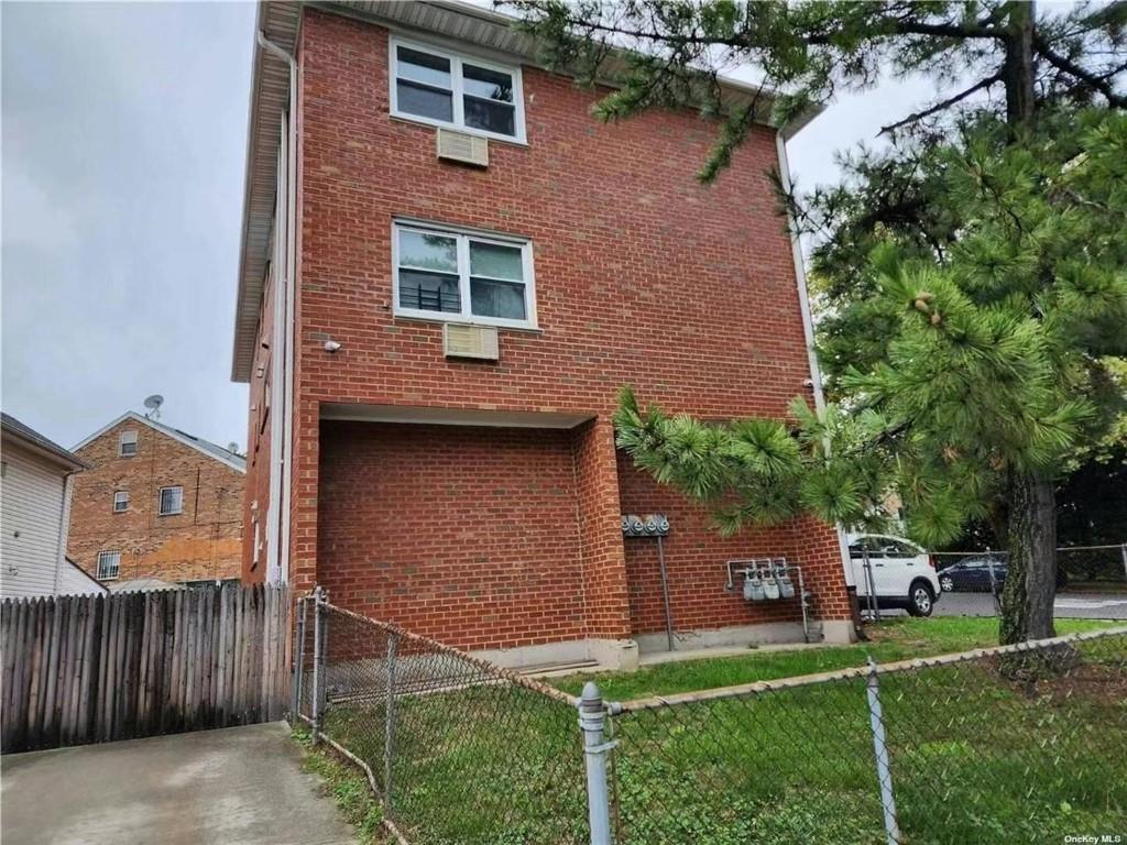 239-16 66th Avenue Little Neck Little Neck Queens NY 11362