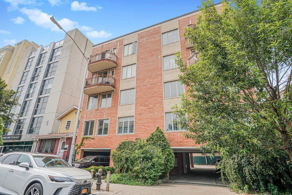 3034 Brighton 1St Street Brighton Beach Brooklyn NY 11235