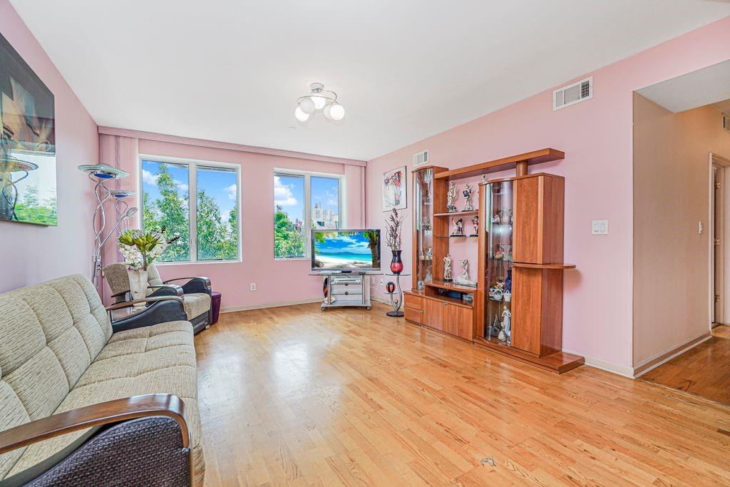 3034 Brighton 1St Street Brighton Beach Brooklyn NY 11235