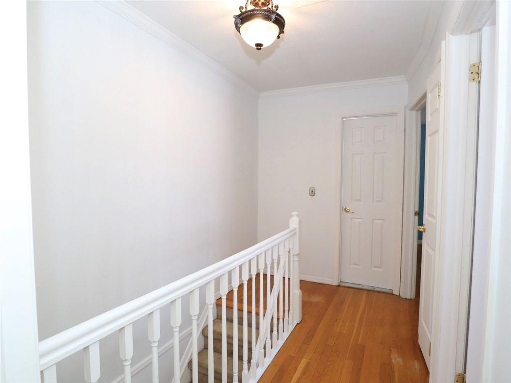 26 Roberts Drive Oakwood Staten Island NY 10306