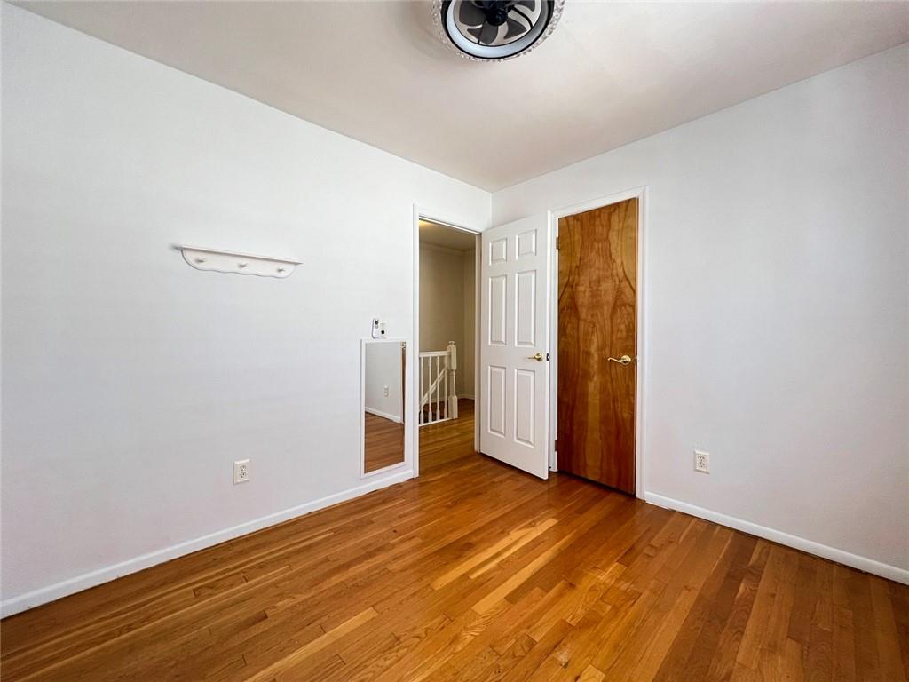 26 Roberts Drive Oakwood Staten Island NY 10306