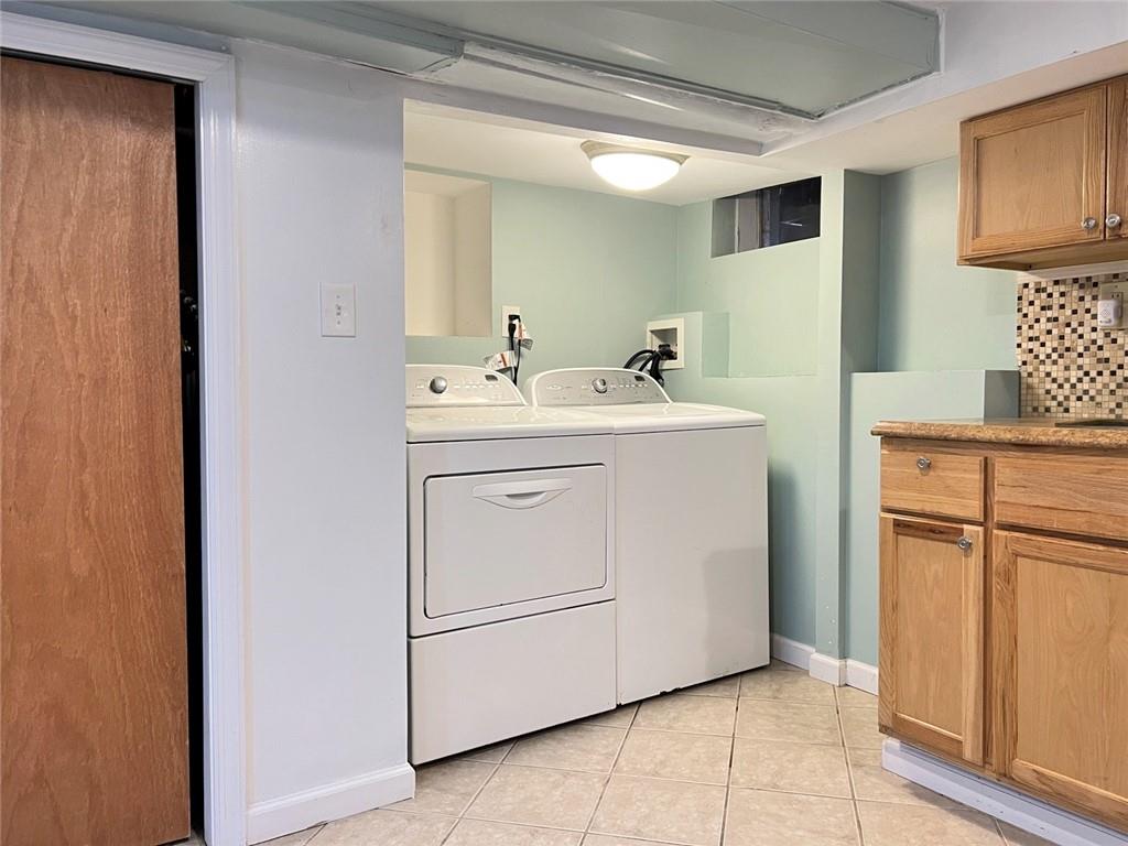26 Roberts Drive Oakwood Staten Island NY 10306