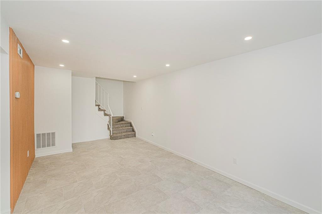 94 Wolkoff Lane Graniteville Staten Island NY 10303
