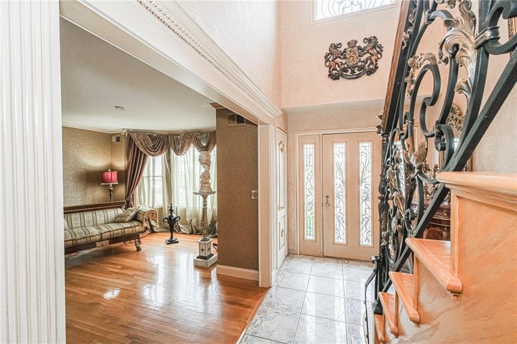27 Honey Lane Tottenville Tottenville NY 10307