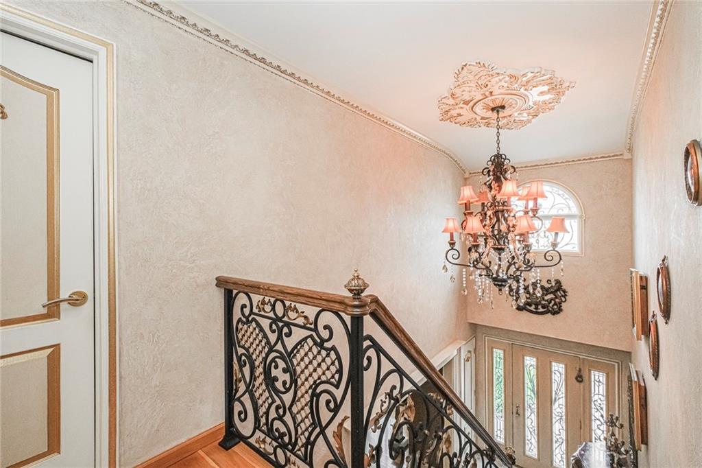 27 Honey Lane Tottenville Tottenville NY 10307