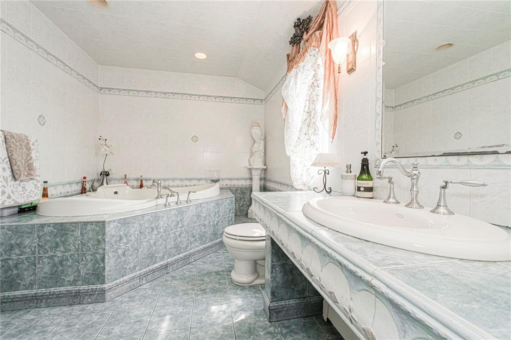 27 Honey Lane Tottenville Tottenville NY 10307