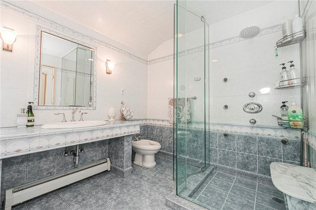 27 Honey Lane Tottenville Tottenville NY 10307