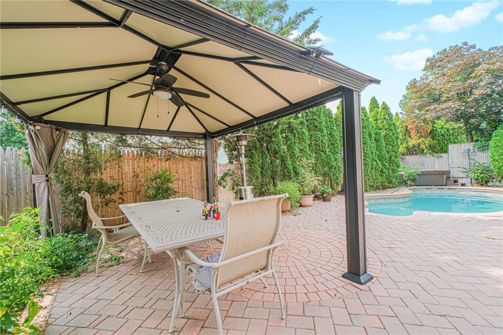 27 Honey Lane Tottenville Tottenville NY 10307