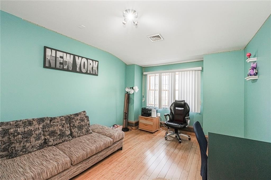 27 Honey Lane Tottenville Tottenville NY 10307