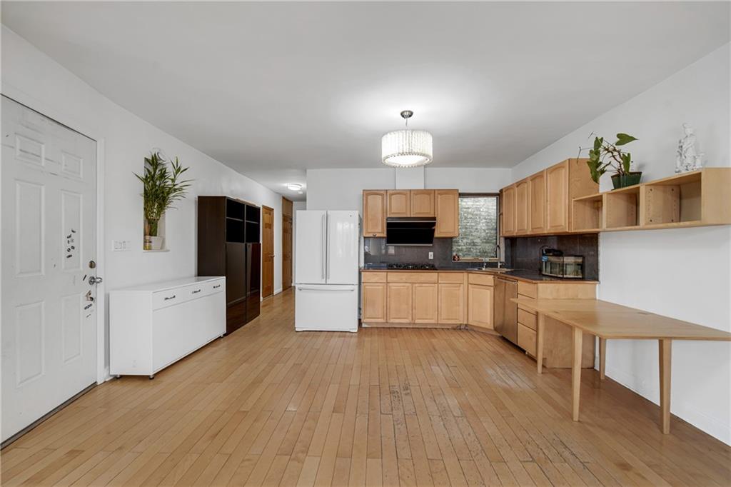 6716 10th Avenue Dyker Heights Brooklyn NY 11219