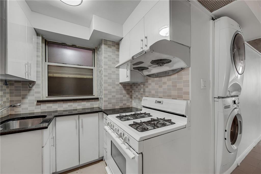 6716 10th Avenue Dyker Heights Brooklyn NY 11219