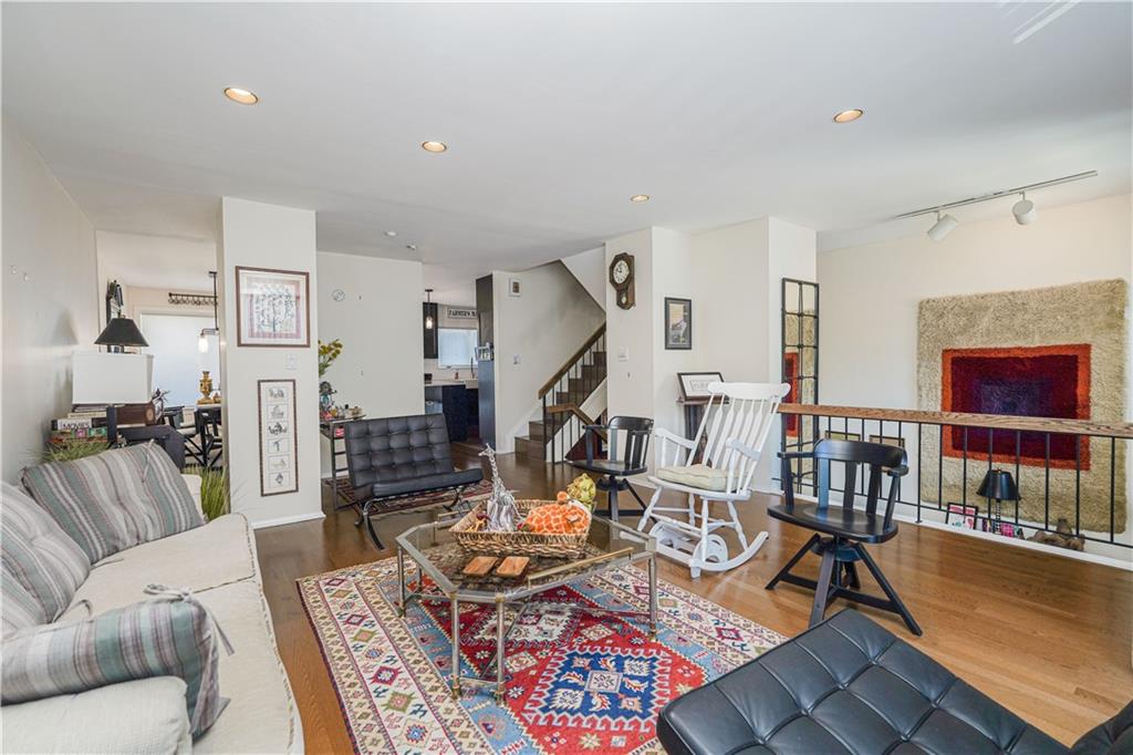 24 Hampton Green Arden Heights Staten Island NY 10312