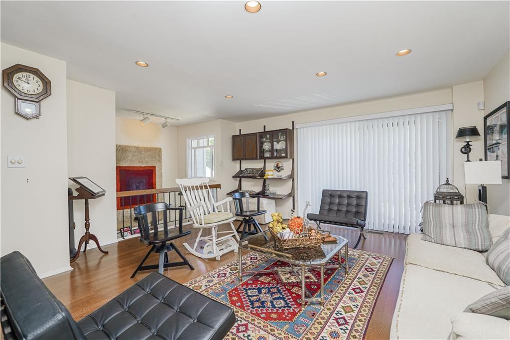 24 Hampton Green Arden Heights Staten Island NY 10312