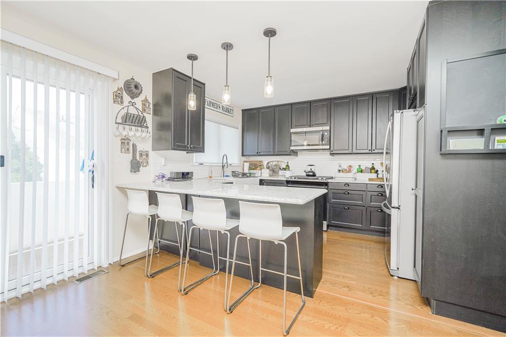 24 Hampton Green Arden Heights Staten Island NY 10312