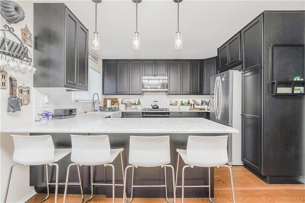 24 Hampton Green Arden Heights Staten Island NY 10312
