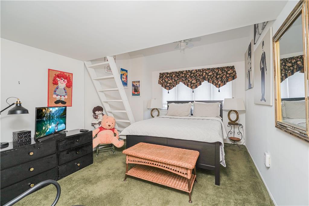 24 Hampton Green Arden Heights Staten Island NY 10312