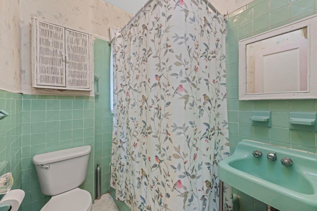 187 Bay 26th Street Bath Beach Brooklyn NY 11214