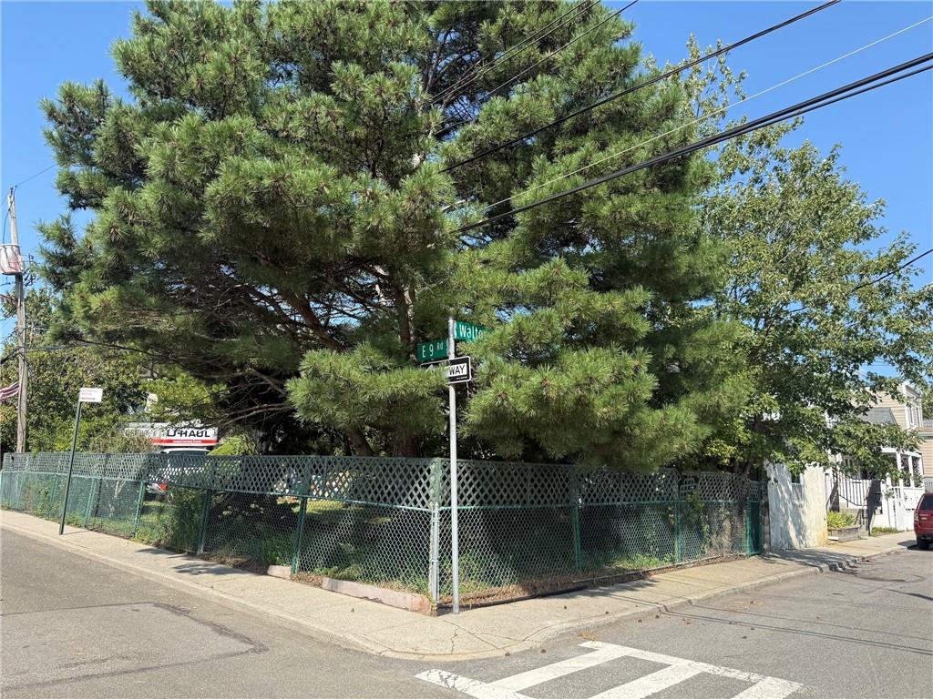 815 Walton Road Broad Channel Broad Channel NY 11693