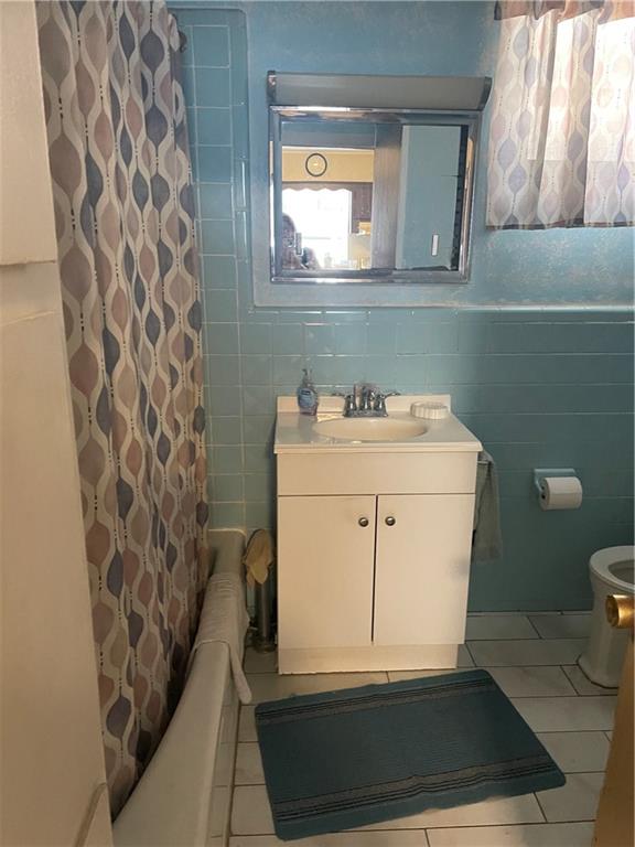 92 Bay 17th Street Bath Beach Brooklyn NY 11214