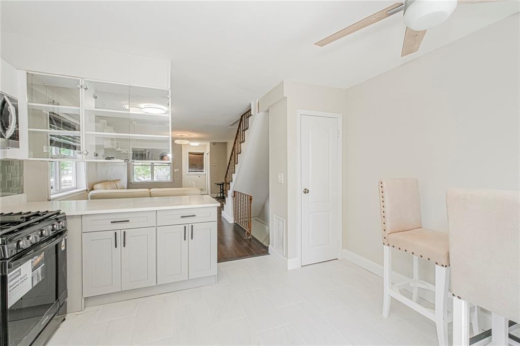 15 Lorraine Loop Rossville Staten Island NY 10309