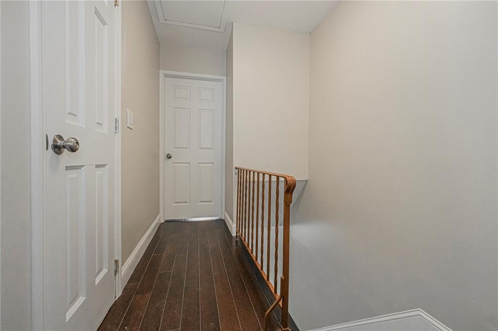 15 Lorraine Loop Rossville Staten Island NY 10309