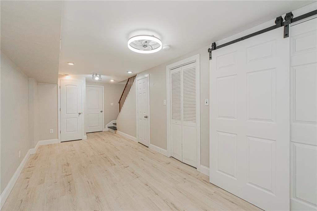 15 Lorraine Loop Rossville Staten Island NY 10309