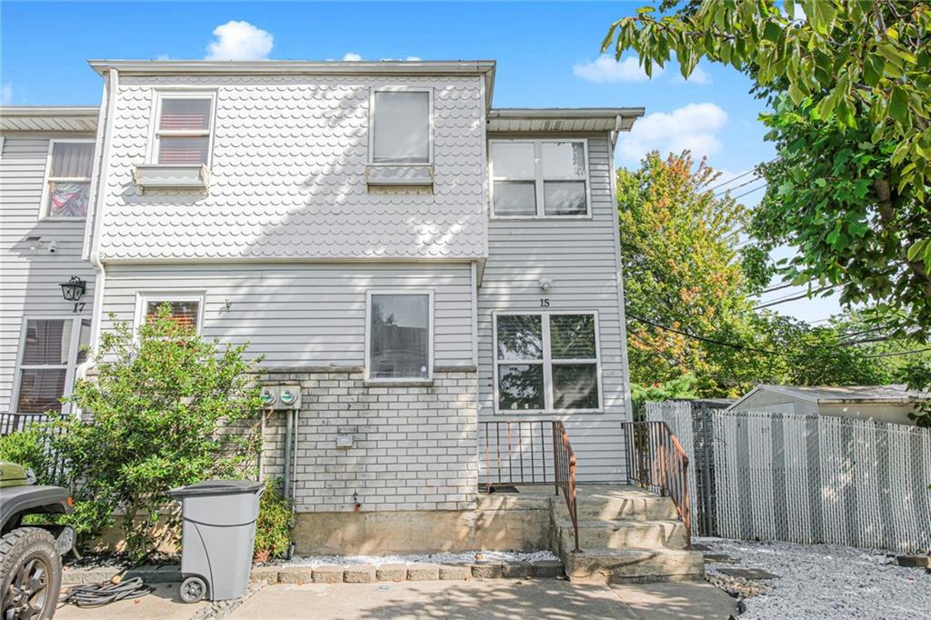 15 Lorraine Loop Rossville Staten Island NY 10309