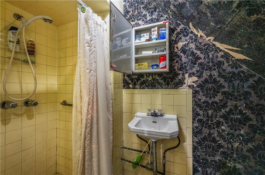 10536 Flatlands 1st Street Canarsie Brooklyn NY 11236