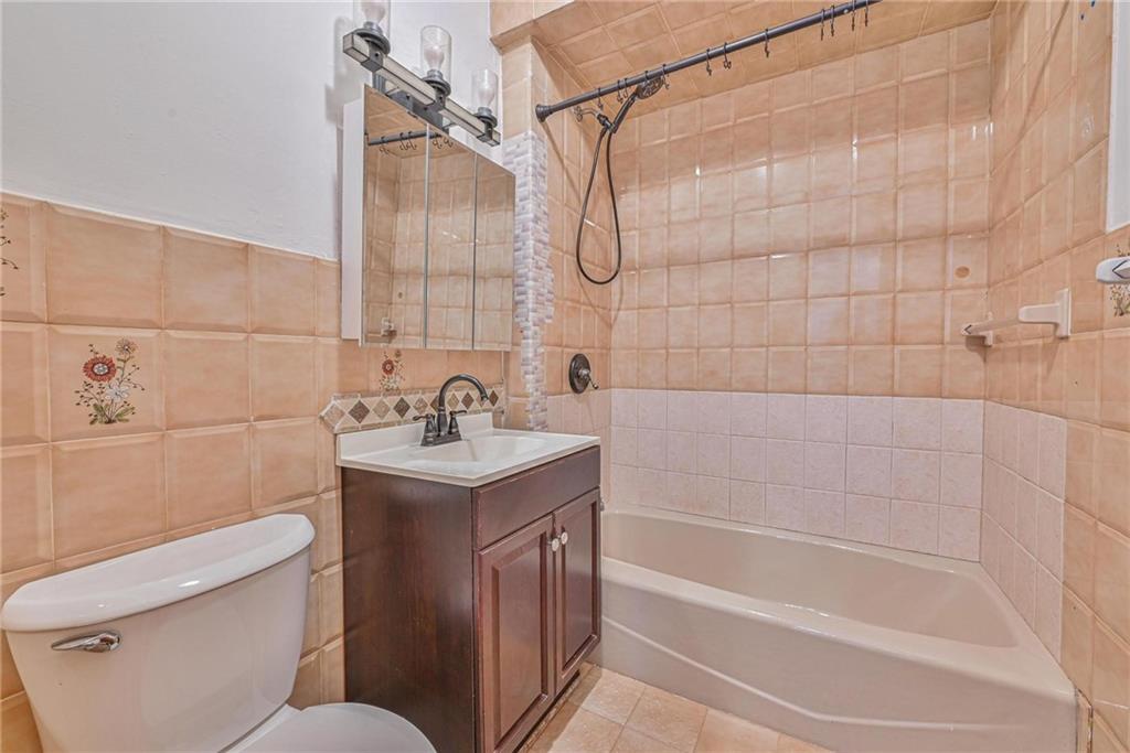 1270 68th Street Bensonhurst Brooklyn NY 11219