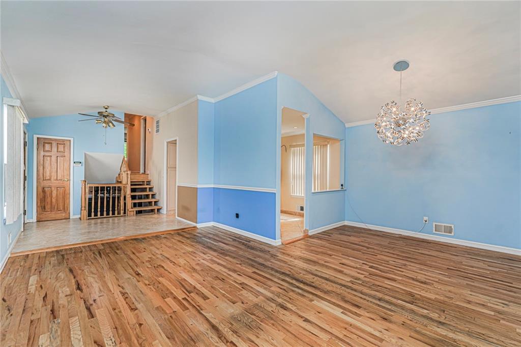 318 Green Valley Road Huguenot Staten Island NY 10312