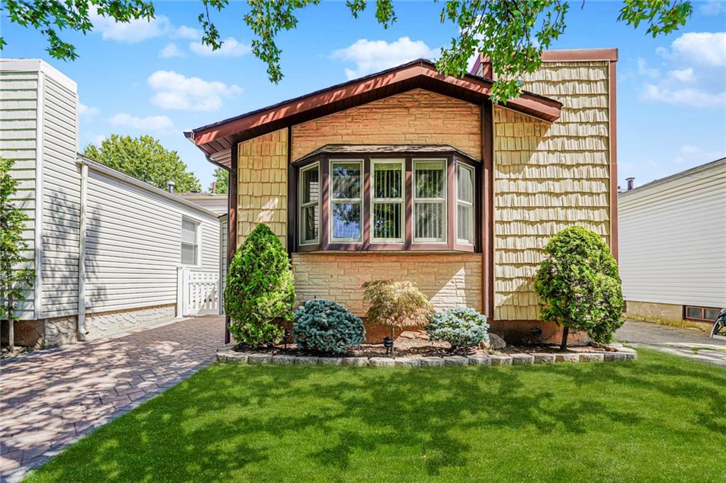 318 Green Valley Road Huguenot Staten Island NY 10312