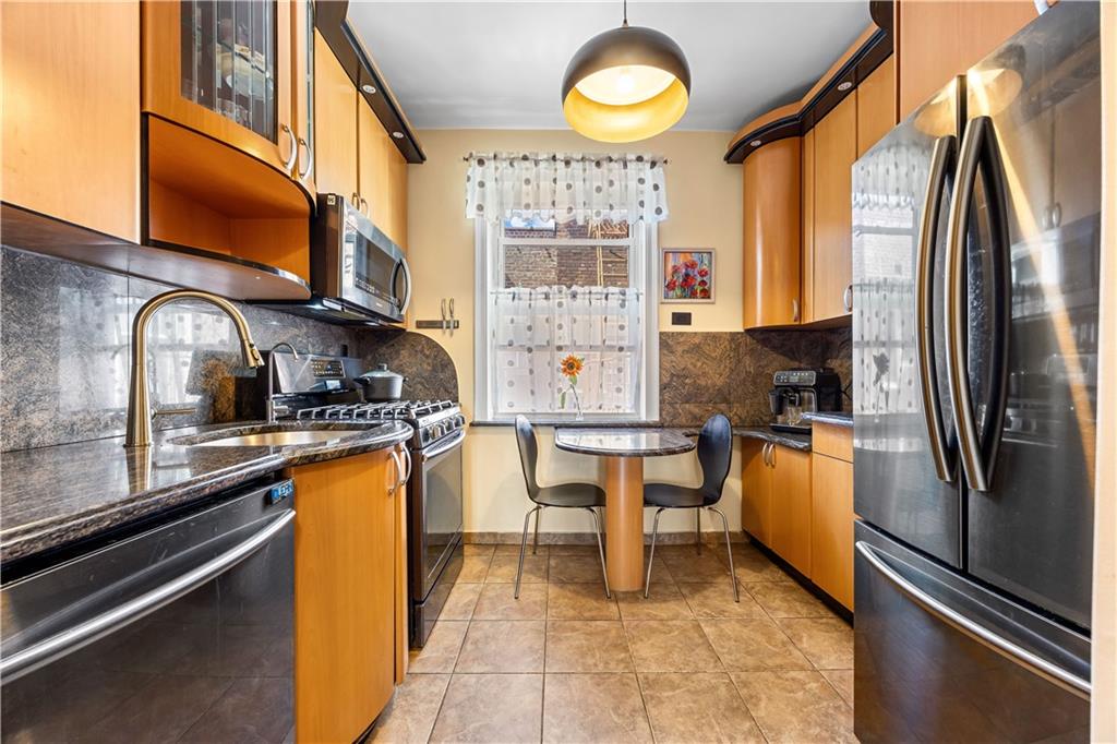 280 Ocean Parkway Kensington Brooklyn NY 11218