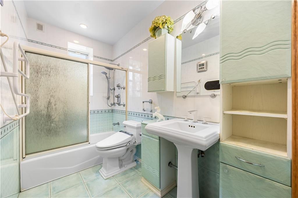 280 Ocean Parkway Kensington Brooklyn NY 11218