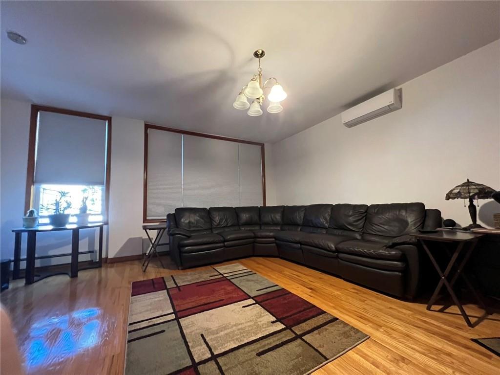 25 Battery Avenue Dyker Heights Brooklyn NY 11228