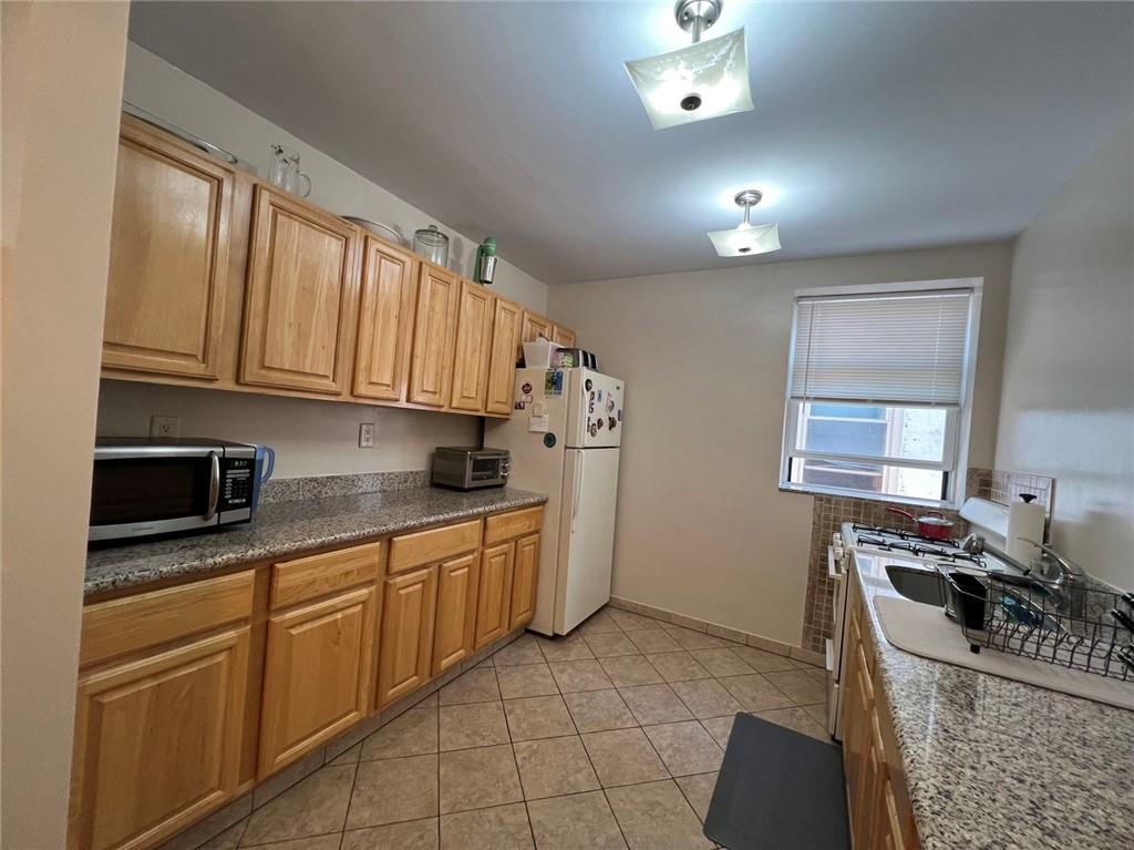 25 Battery Avenue Dyker Heights Brooklyn NY 11228