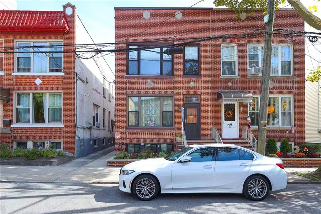 25 Battery Avenue Dyker Heights Brooklyn NY 11228