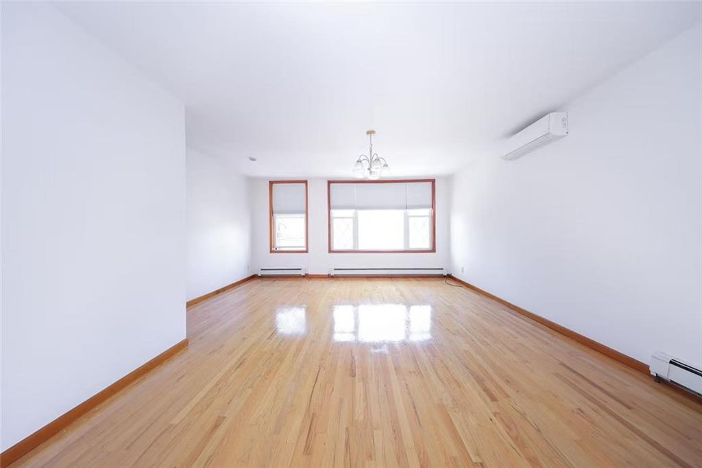 25 Battery Avenue Dyker Heights Brooklyn NY 11228