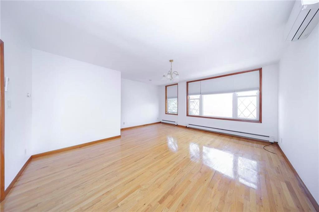 25 Battery Avenue Dyker Heights Brooklyn NY 11228