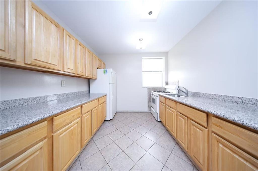 25 Battery Avenue Dyker Heights Brooklyn NY 11228