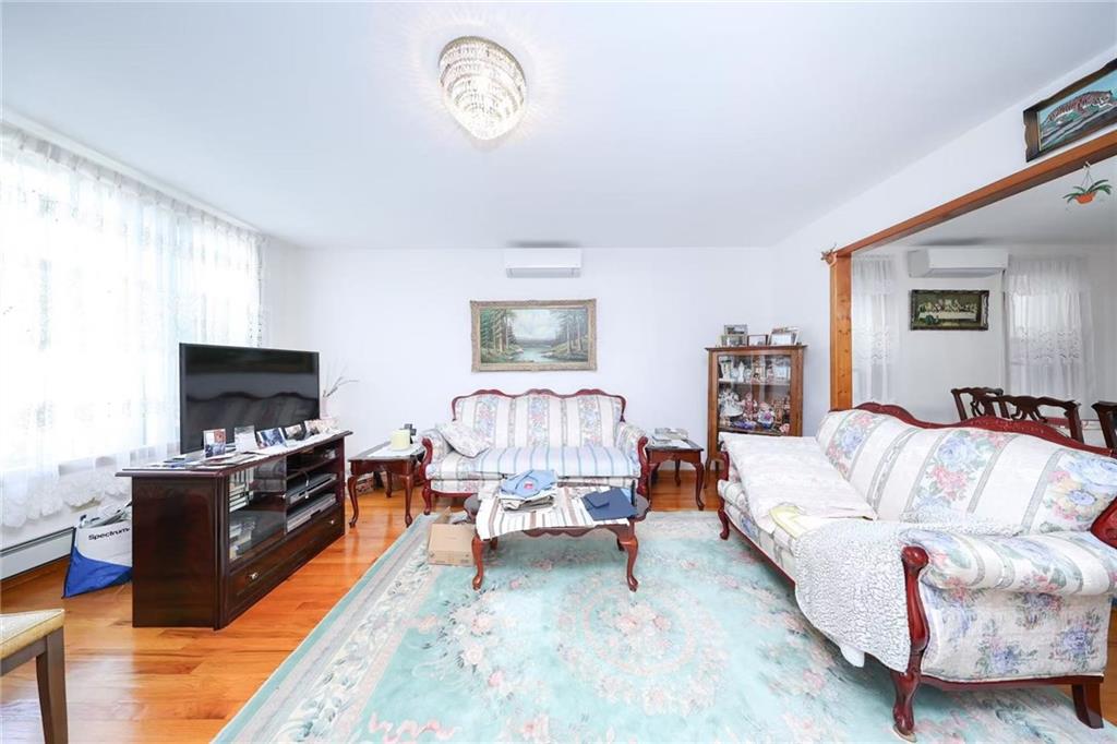 25 Battery Avenue Dyker Heights Brooklyn NY 11228