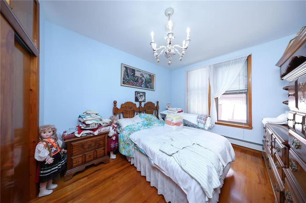 25 Battery Avenue Dyker Heights Brooklyn NY 11228