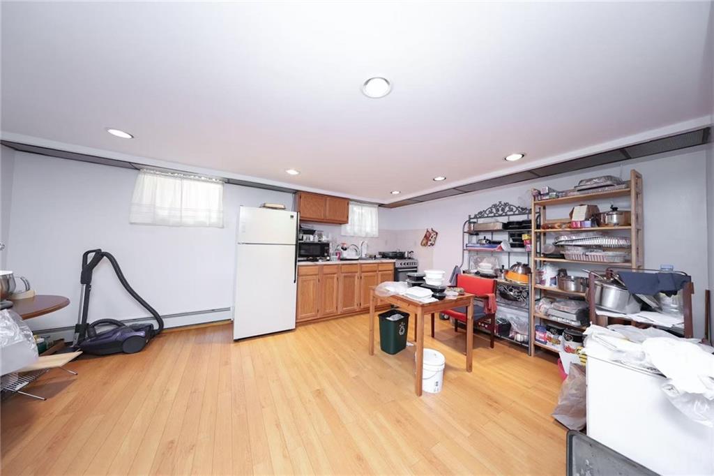 25 Battery Avenue Dyker Heights Brooklyn NY 11228