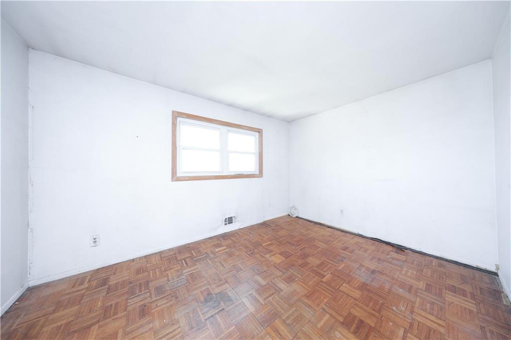 533 Tennyson Drive Eltingville Staten Island NY 10312