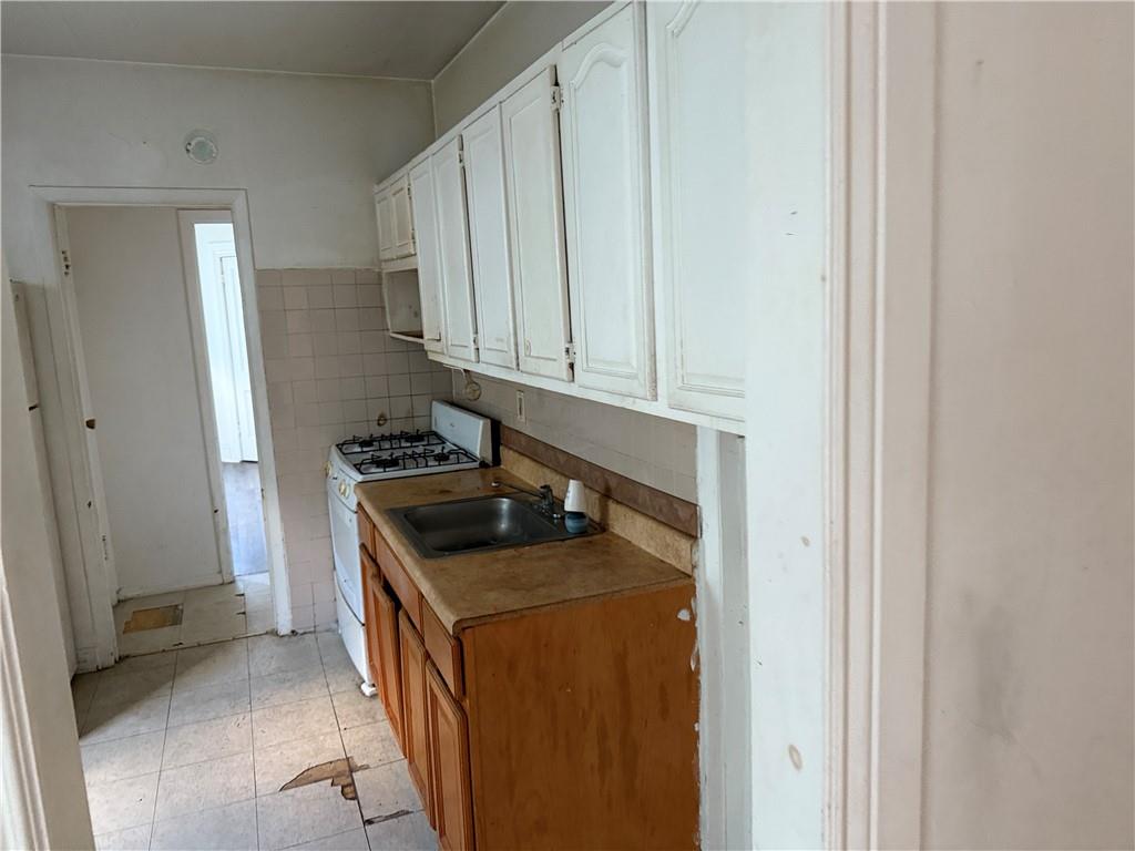 85 Autumn Avenue East New York Brooklyn NY 11208